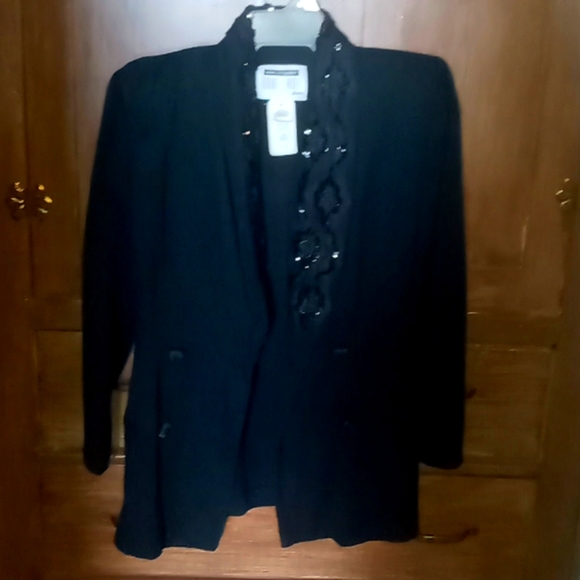 Blazer - Picture 1 of 5